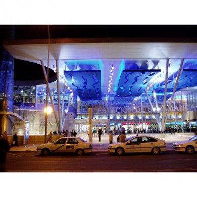 Estación Renfe Centro Comercial Vialia Zona andenes Salamanca